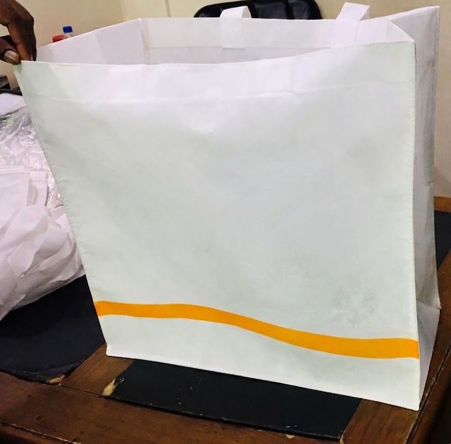 Custom printed non-woven carry bag for retail